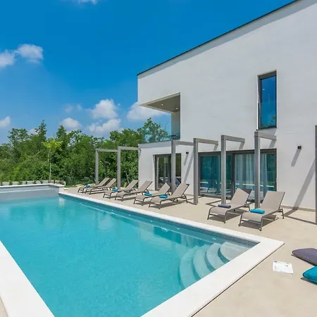 Luce Verde Villa